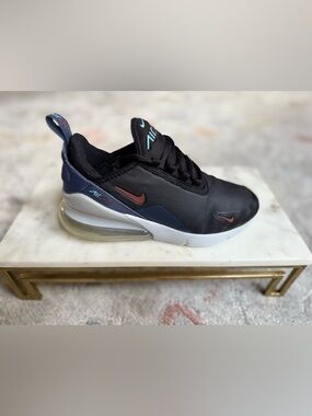 Nike Kids Air Max 270 in Black/Thunder Blue - 3.5Y